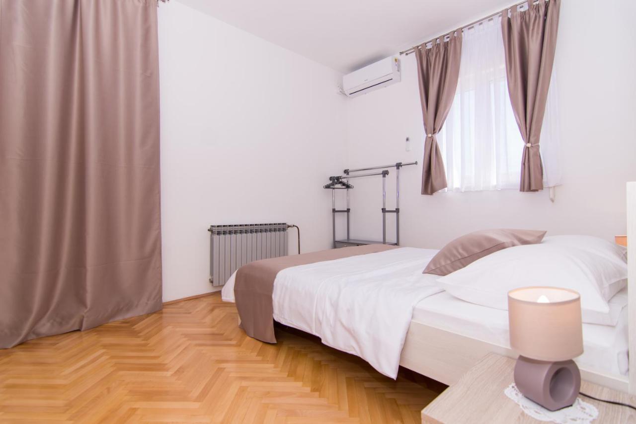 Apartmani Mlacic Donji Okrug  Екстер'єр фото