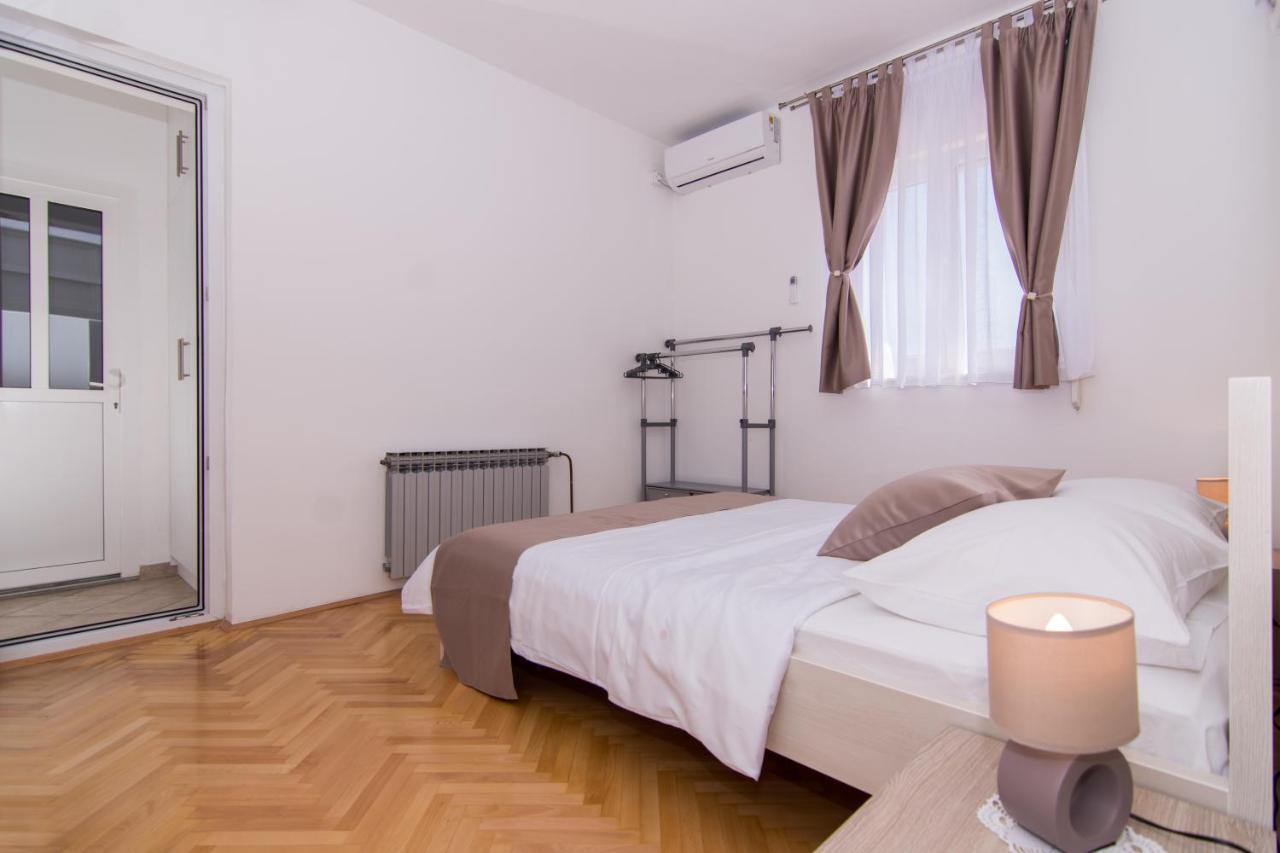 Apartmani Mlacic Donji Okrug  Екстер'єр фото